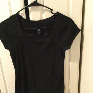 Black Gap Tshirt short sleeved with square neckline size small